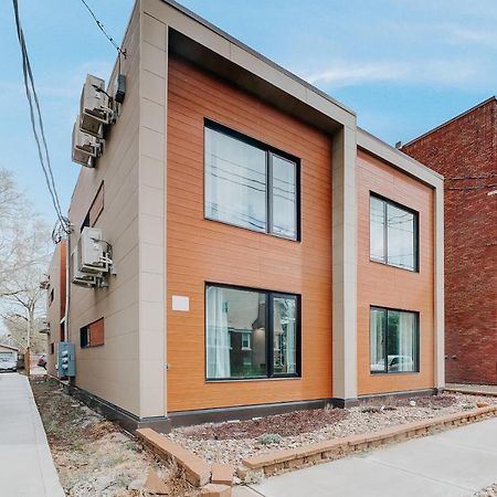 Frontdesk Mikros On Ashbury Micro Apts Cleveland Exteriör bild