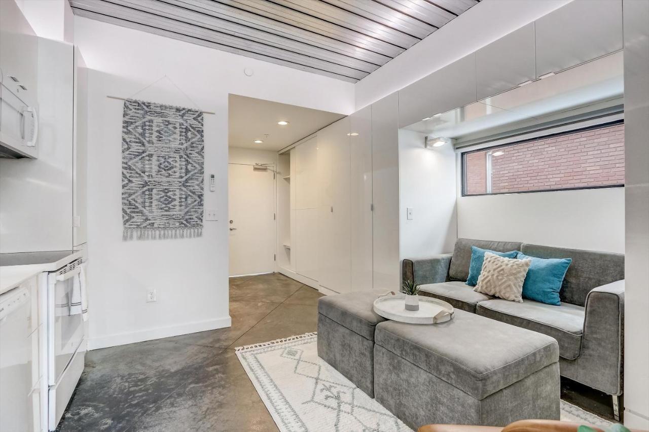 Frontdesk Mikros On Ashbury Micro Apts Cleveland Rum bild